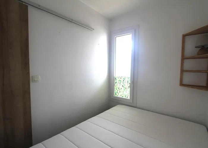 En Frond De 아파트 카네트